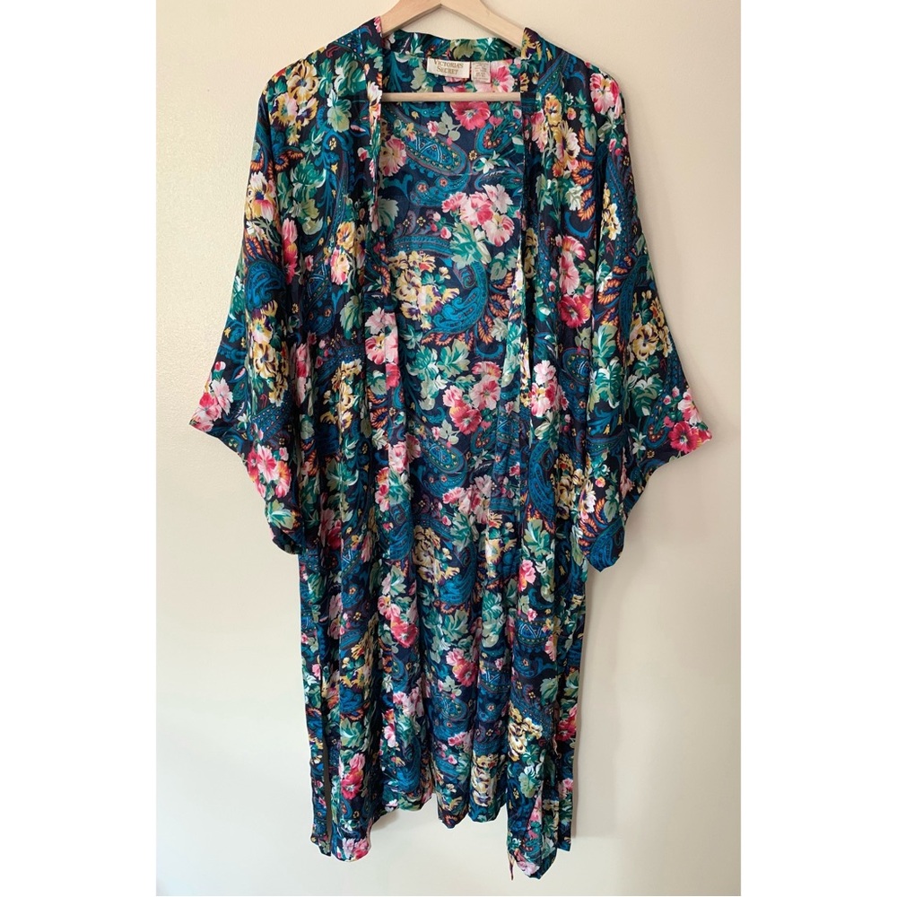 Victoria’s Secret • O/S • Gold Label Floral Kimono Robe